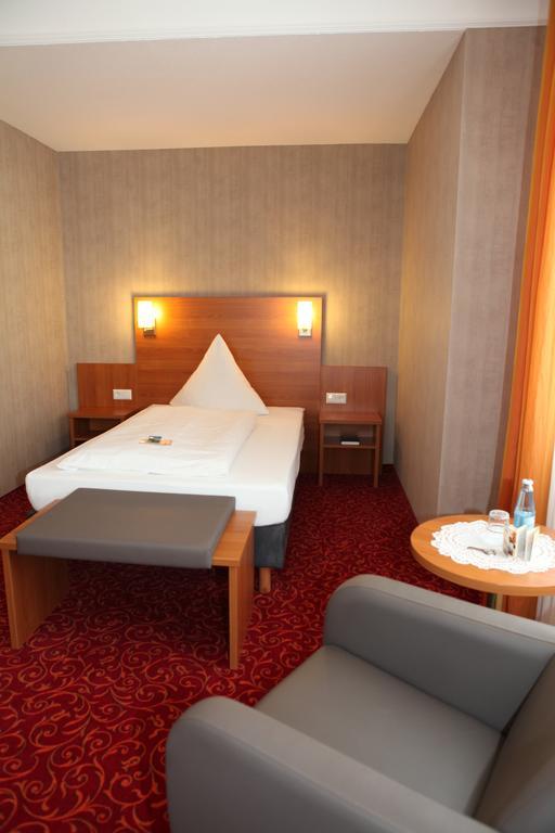 Alexa Hotel